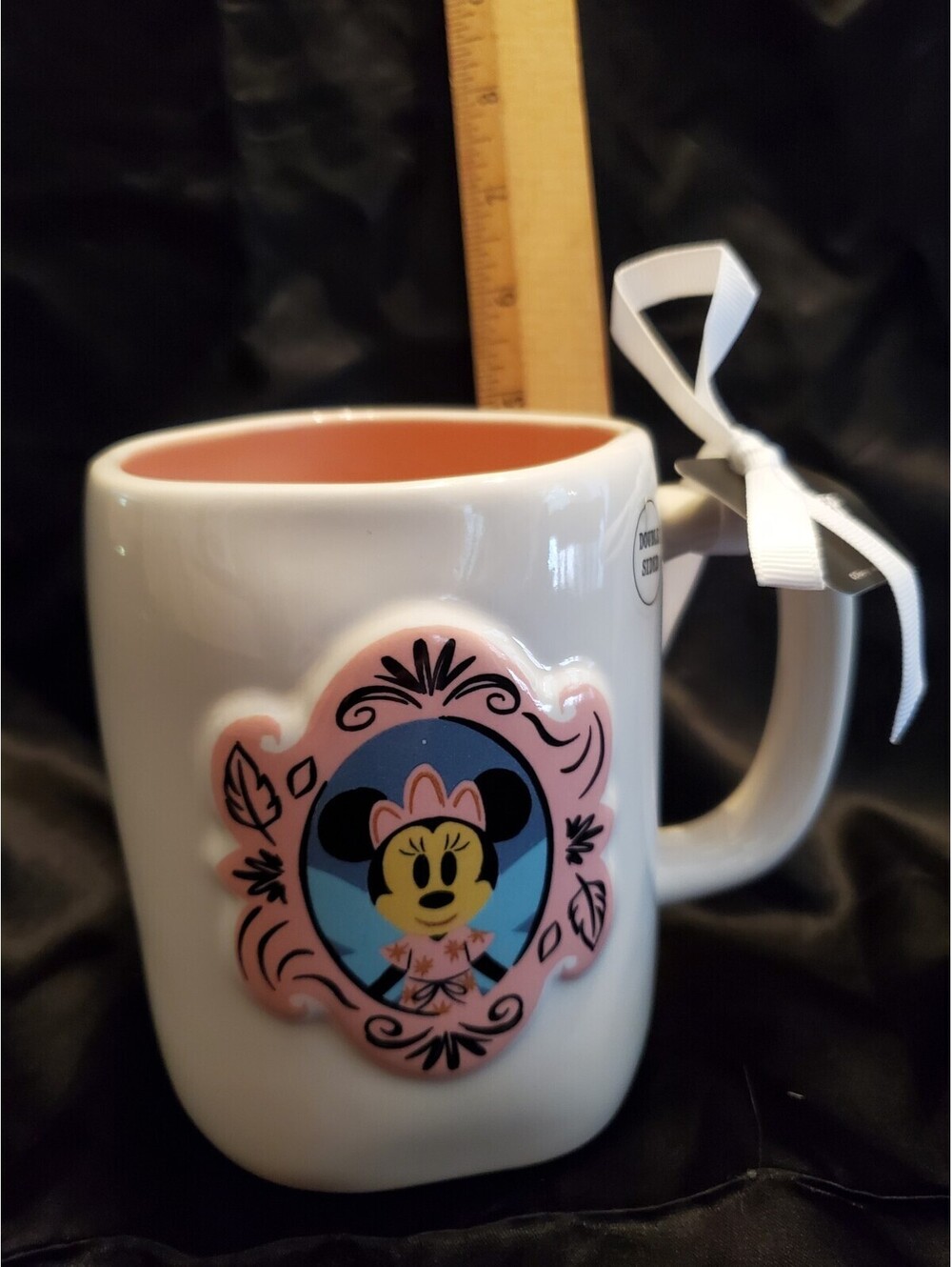 Minnie Mouse Happy Haunting Mug